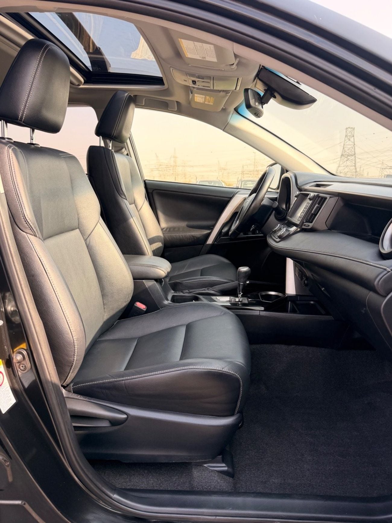 Toyota RAV4 Hybrid Limited 2.5L full option