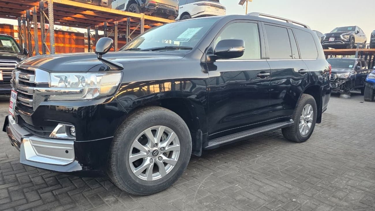 Toyota Land Cruiser VXR V8 Engine Diesel Engine RHD Full Option
