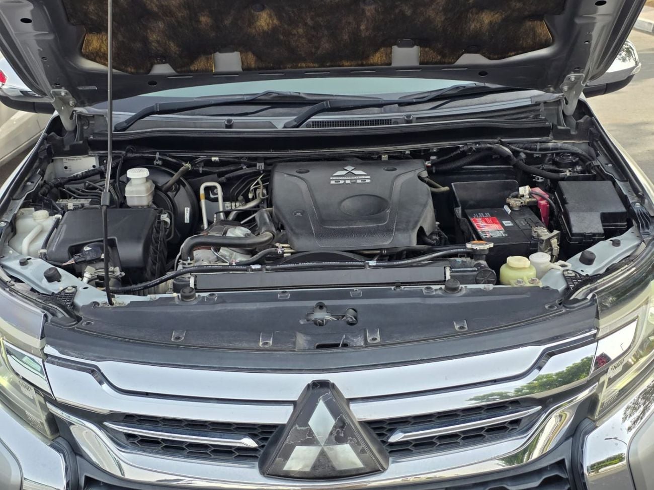 Mitsubishi Pajero diesel Pajero right hand drive for export only