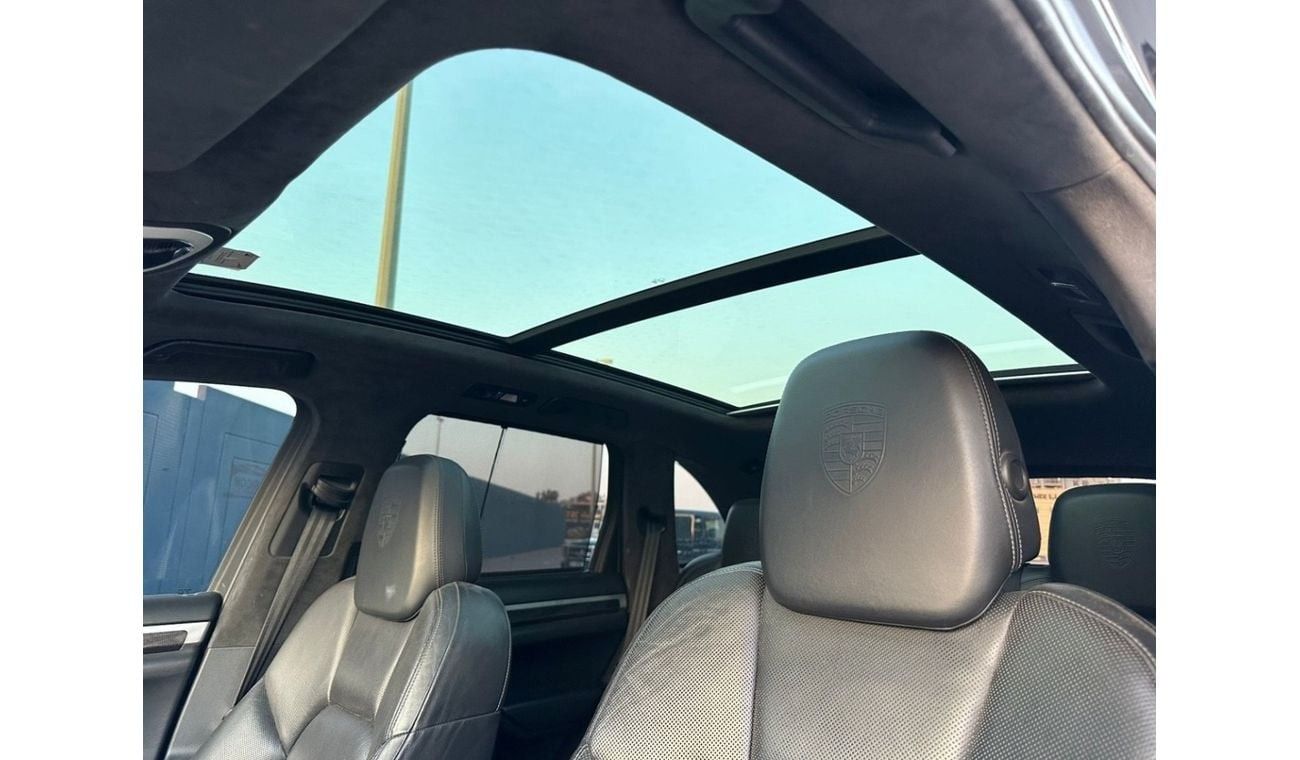 Porsche Cayenne Turbo 4.8L (500 HP) Turbo 4.8L V8 (500 HP) | 2011 | GCC Specs | First Owner | Low Mileage | Perfect