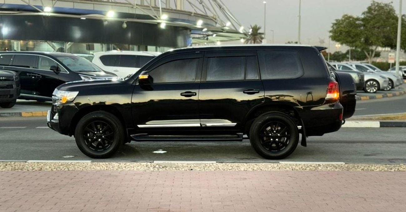 Toyota Land Cruiser 2017 | 4.5 DIESEL ENGINE | AUTOMATIC | LHD
