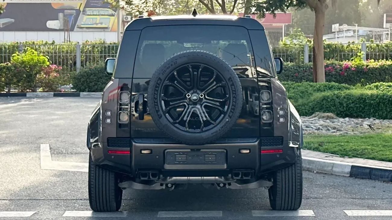 Land Rover Defender 4.4L OCTA AWD 5DR SWB AT