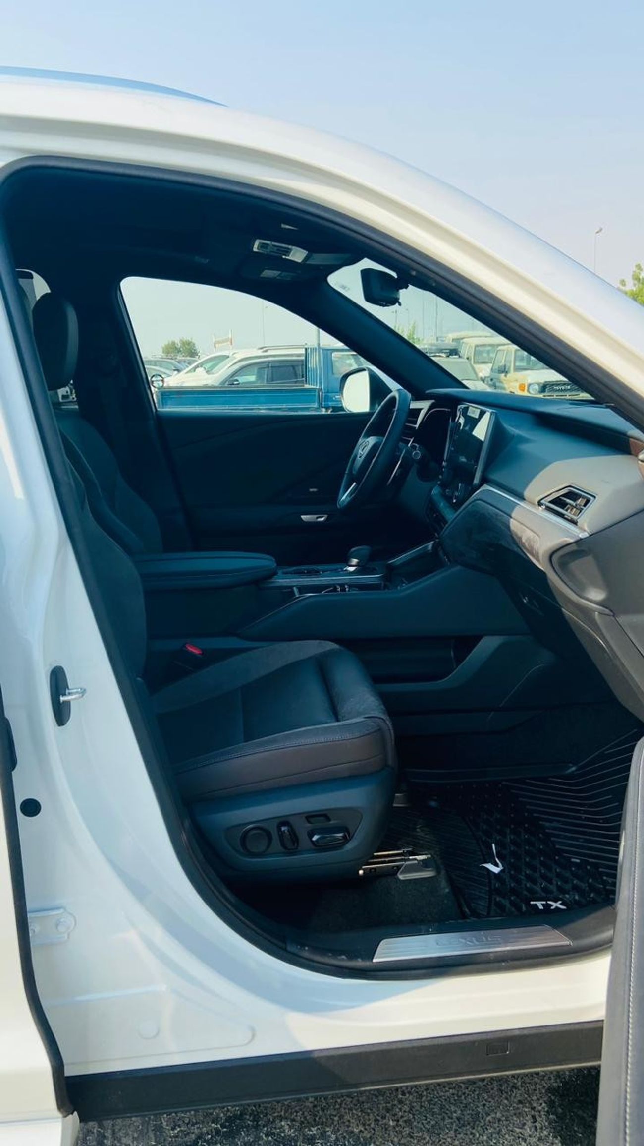 Lexus TX 350 2024 LEXUS TX350 2.4L PETROL EXECUTIVE 6 SEATER WITH MARK LEVINSON SPEAKER