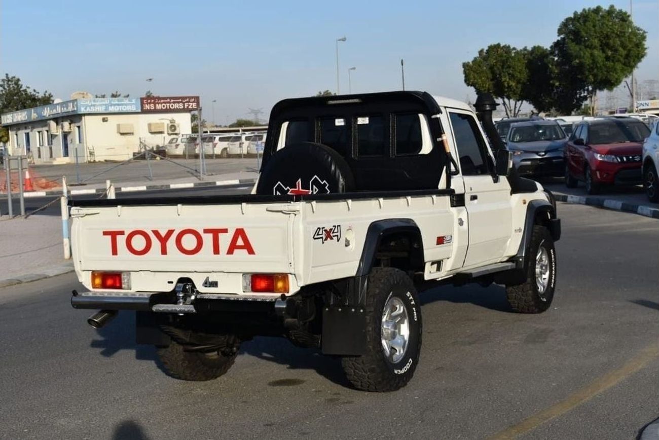 Toyota Land Cruiser Pick Up diesel 4.5 liter manual gear right hand drive