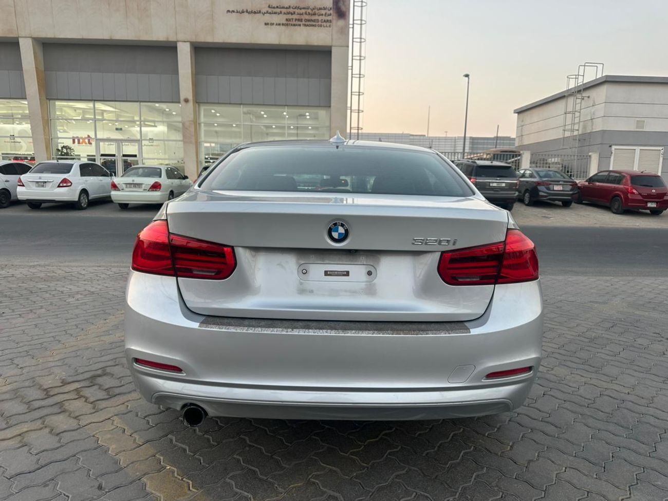 BMW 320i Exclusive 2.0L