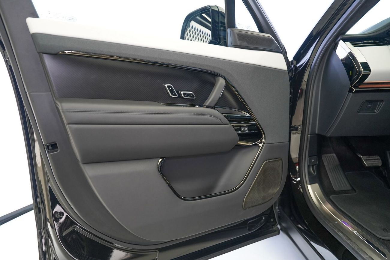 Land Rover Range Rover Sport SV Edition Two P635 4.4L SV Edition One P635 4.4L