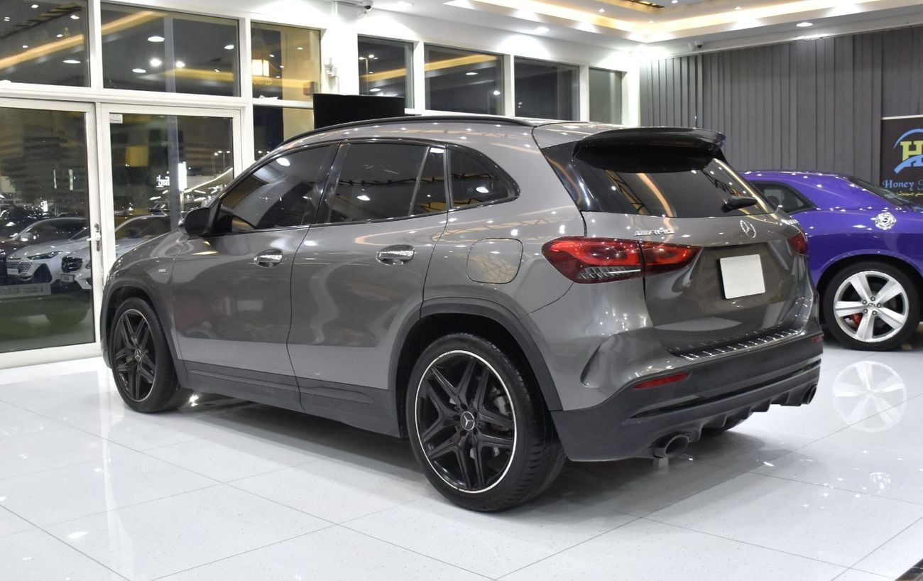 مرسيدس بنز GLA 35 AMG 4MATIC عرض ممتاز لسيارة مرسيدس بنز GLA35 AMG (موديل 2022) باللون الرمادي وبمواصفات أمريكية