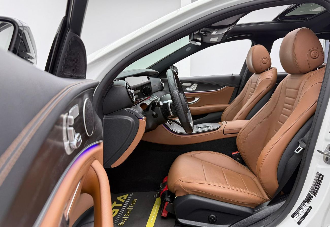 مرسيدس بنز E300 2023 Mercedes Benz E300 AMG, 2028 MB Warranty + Service Pack, Full MB Service History, GCC