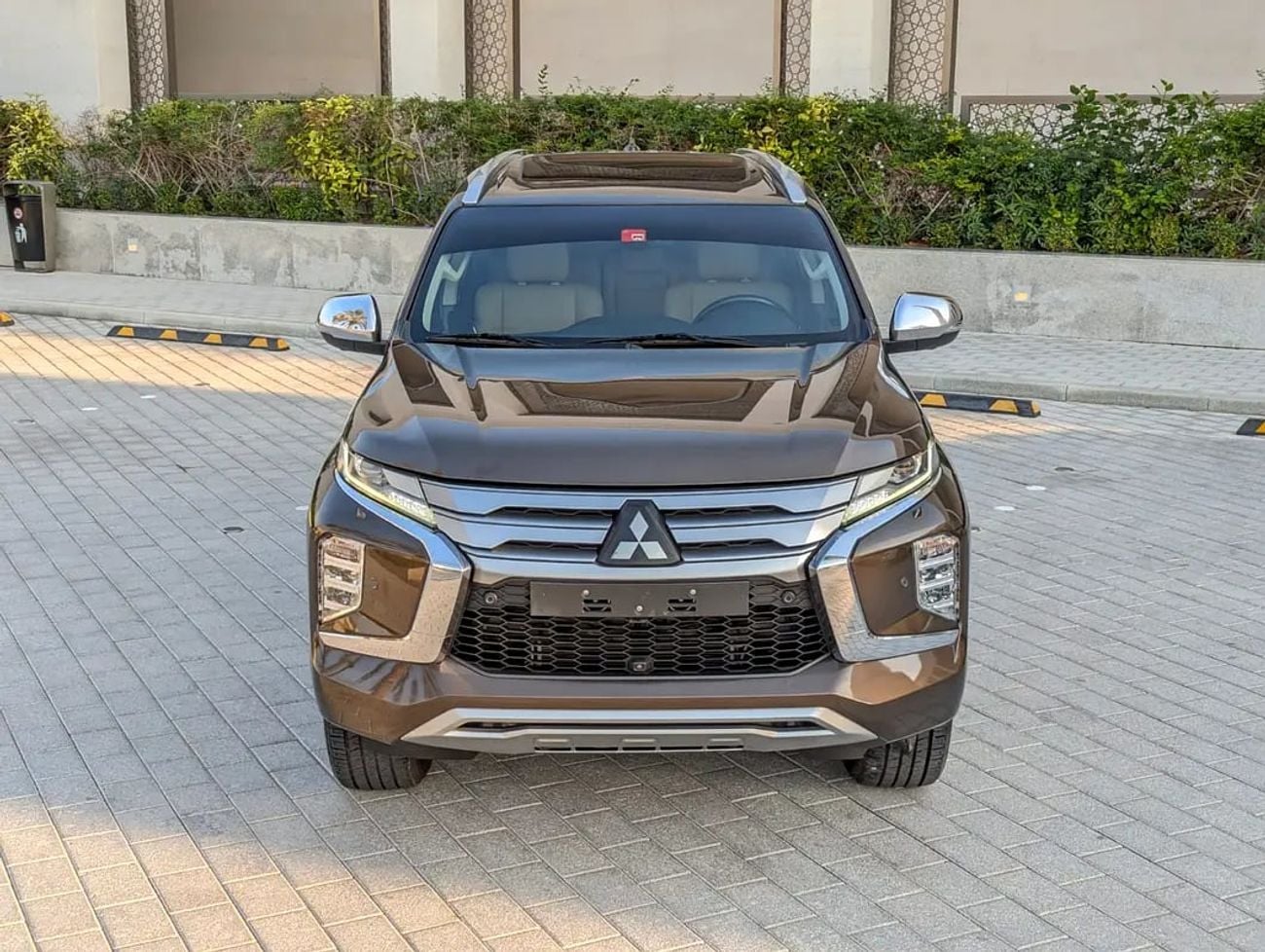 ميتسوبيشي مونتيرو سبورت GLS PREMIUM