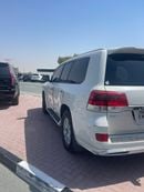 تويوتا لاند كروزر VXR