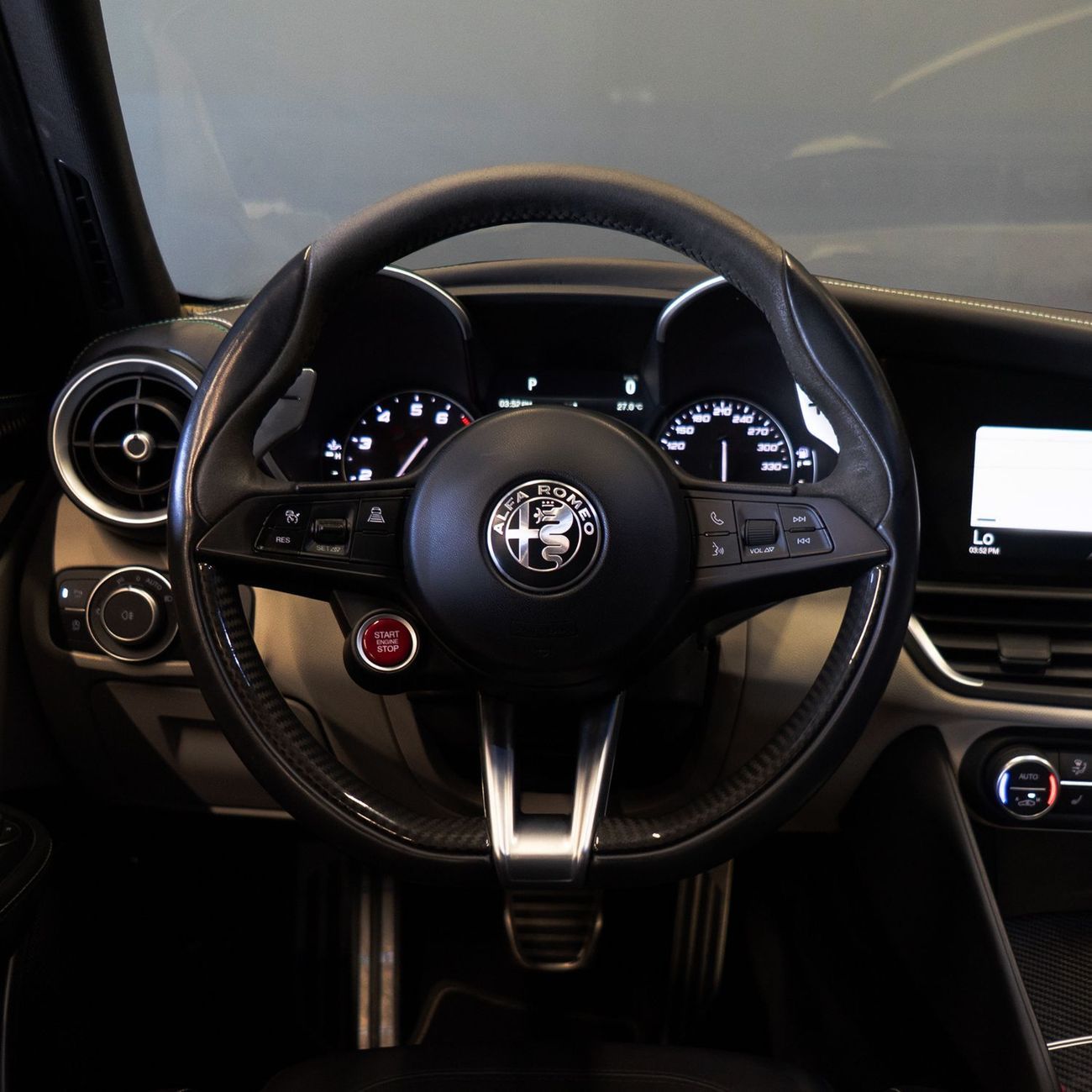 ألفا روميو جوليا Quadrifoglio 2.9L (505 HP) AED 3,161 pm • 0% Downpayment • Alfa Romeo Giulia Quadrifoglio •  Agency 