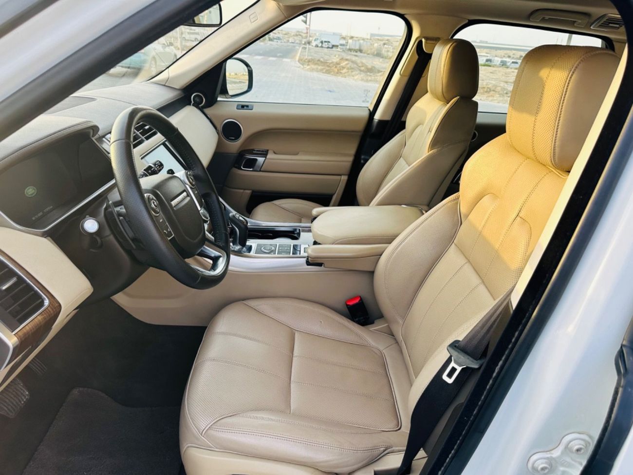 Land Rover Range Rover Sport HSE DYNAMIC 5.0L (525 HP) MODEL 2014 GCCCAR PERFECT CONDITION INSIDE AND OUTSIDE