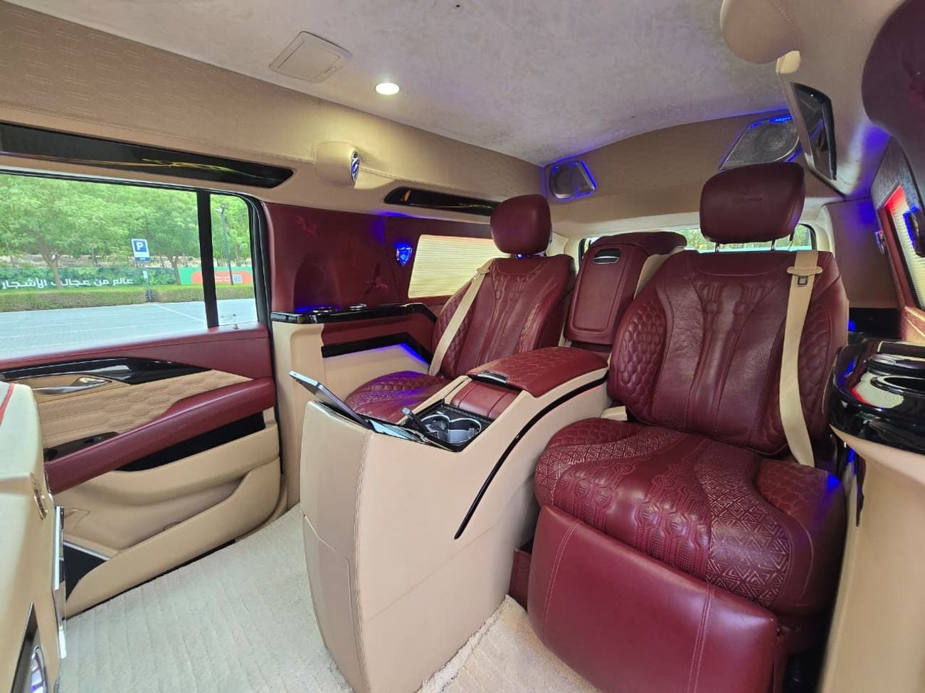 Cadillac Escalade PLATINUM 2018 VIP Edition GCC Specs | 2Keys | VIP seats | TV | Perfect condition