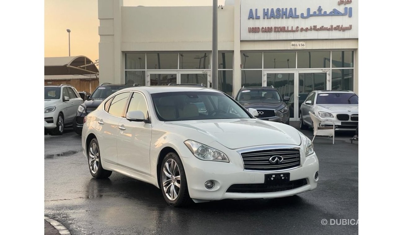 Infiniti Q70 Luxury Infiniti Q70_Gcc_2017_Excellent_Condition _Full option