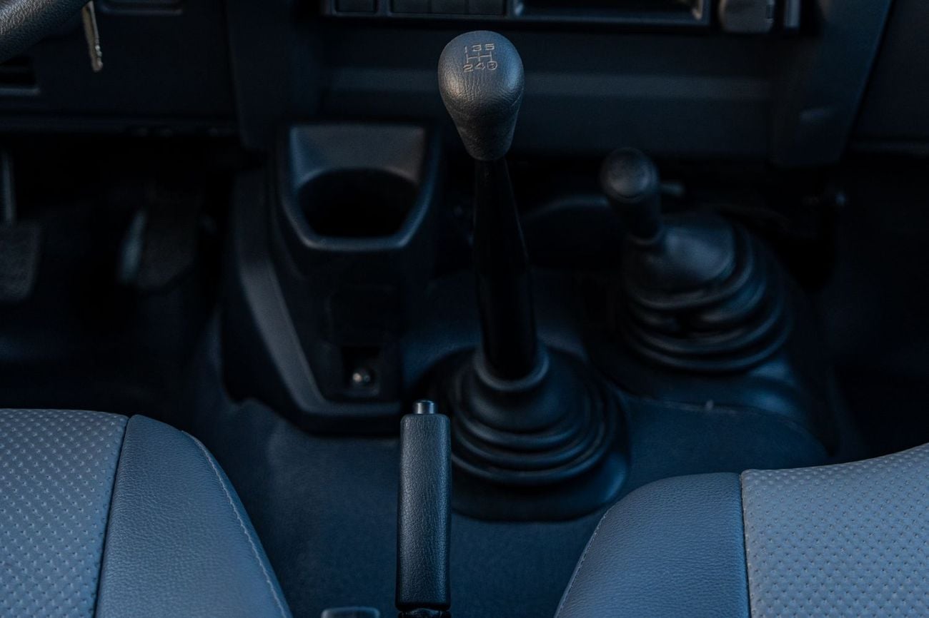 تويوتا لاند كروزر 76 Toyota Land Cruiser 2025 LC76 9-seater 4.2Ldiesel manual 4x4