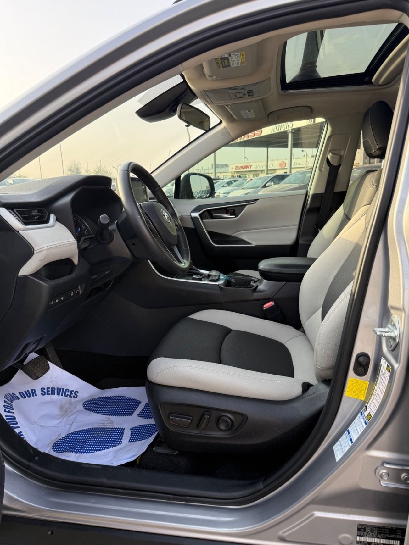 تويوتا راف ٤ RAV4 Xle Hybrid 4x4