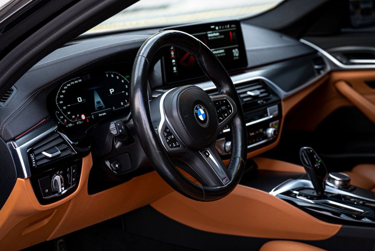 BMW 520i M Sport Comfort 2.0L