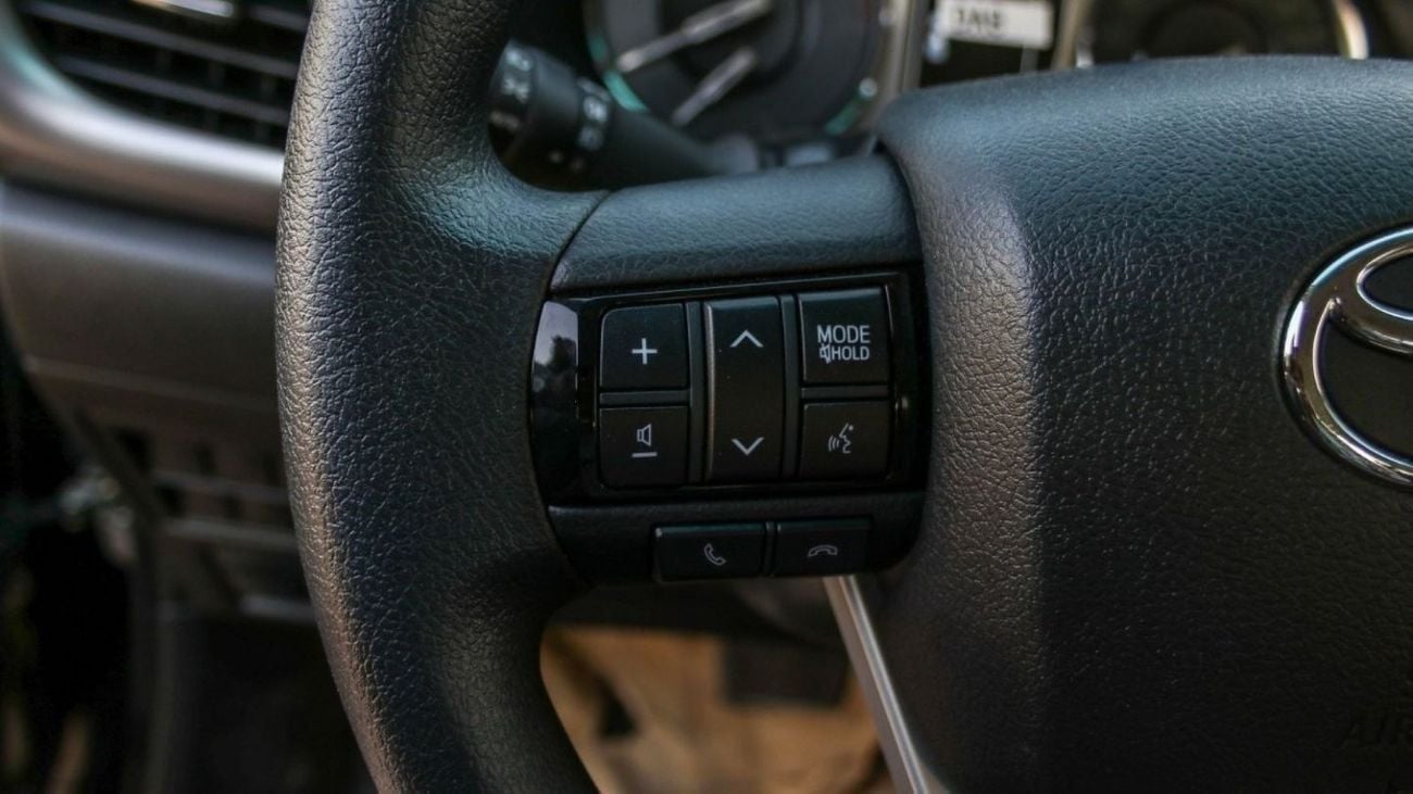 تويوتا هيلوكس GLX Toyota/HILUX P DC 4WD 2.7L LS6 HIGH AT