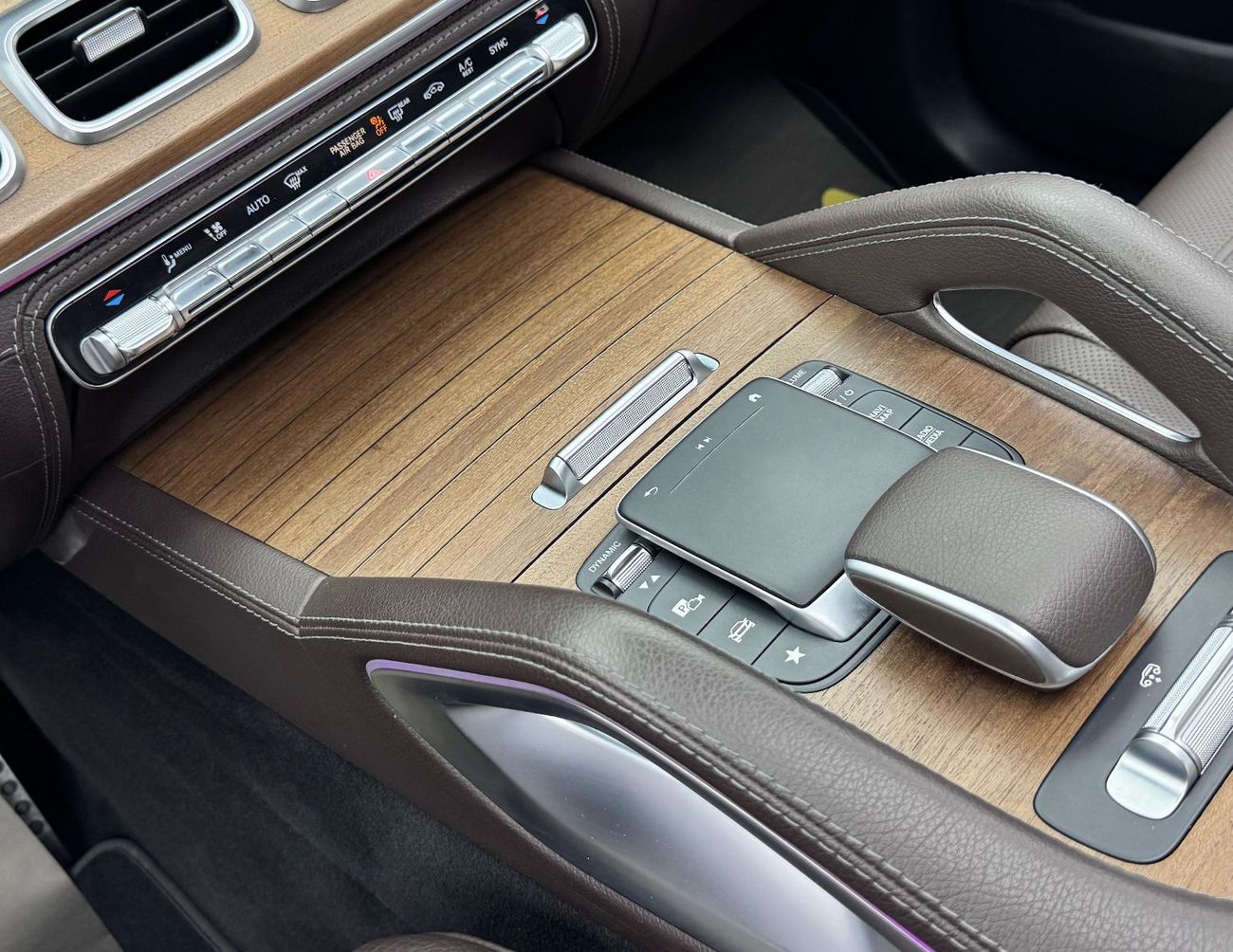 مرسيدس بنز GLS 450 4MATIC 2022 Mercedes Benz GLS 450 AMG 4MATIC, Warranty, Full Mercedes Service History, 7 Seater, GCC