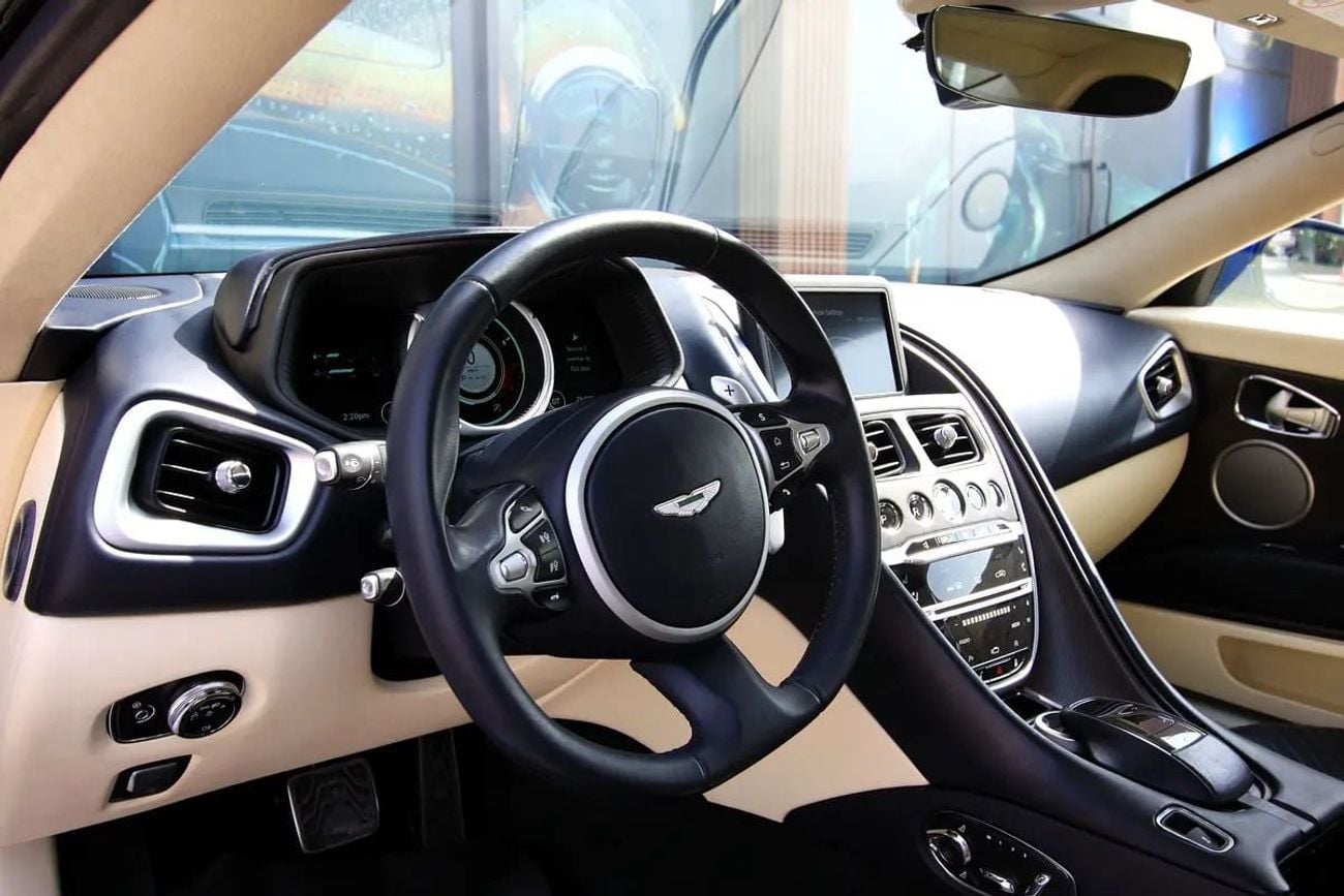 Aston Martin DB11 Aston Martin DB11 2017