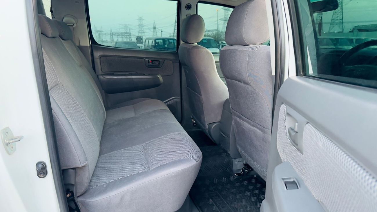 تويوتا هيلوكس PREMIUM BULL BAR INSTALLED | SPORTS BAR WITH BASKET | 3.0L DIESEL ENGINE | RHD | 2012 | MANUAL TRANS