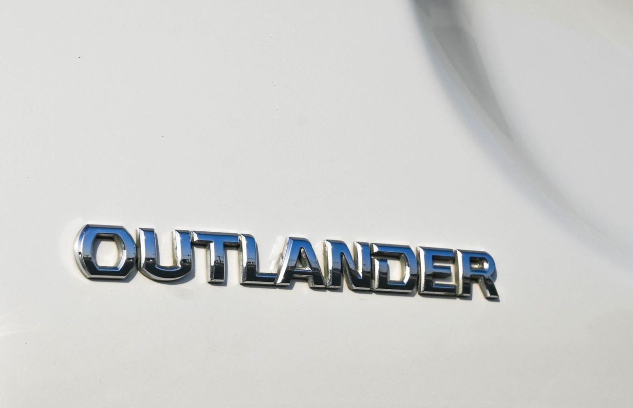 Mitsubishi Outlander MITSUBISHI OUTLANDER 2022 GCC  _ GLX 4X4 _ IN EXCELLENT CONDITION