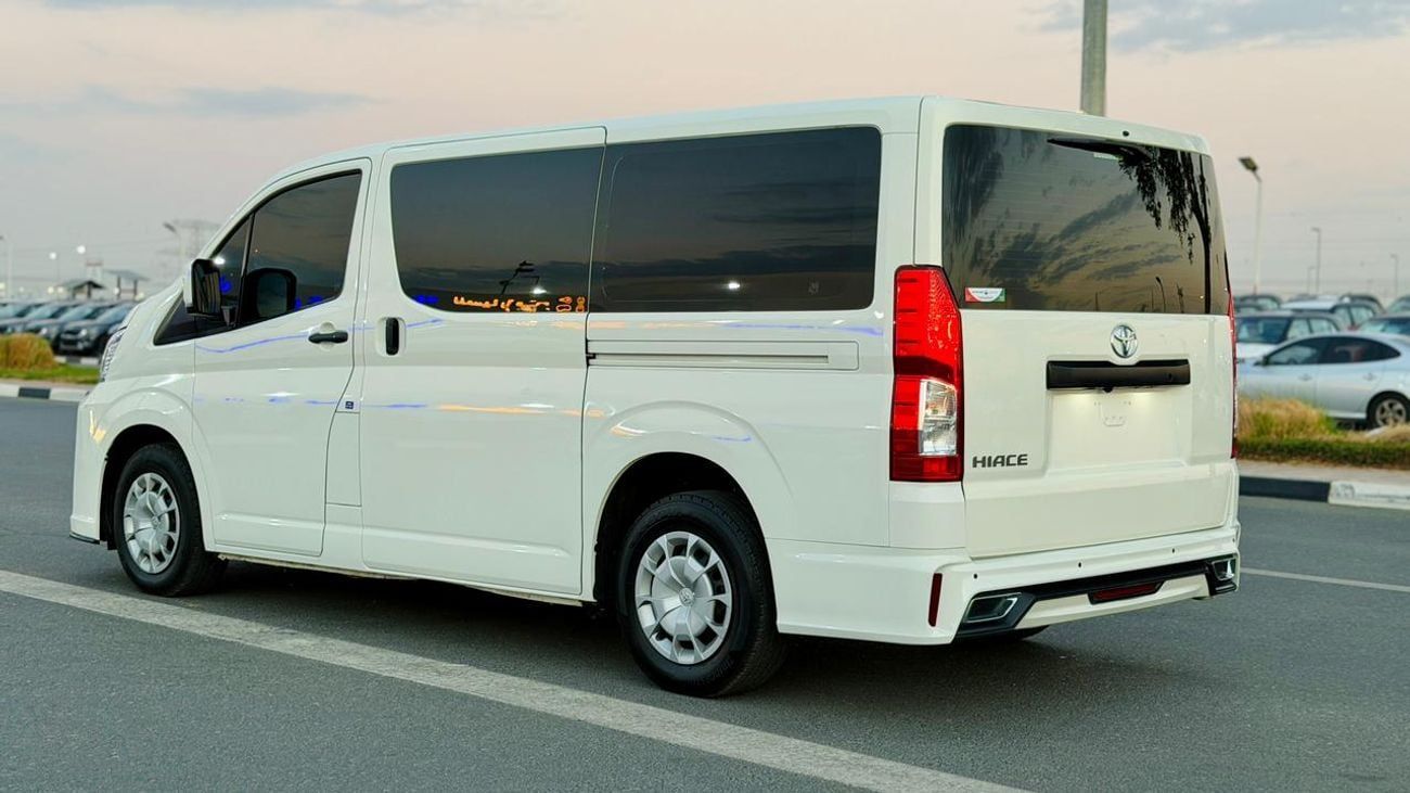 Toyota Hiace 4-SEATER | AUTOMATIC TRANSMISSION | 2.8L DIESEL | BACK CAMERA | PARKING SENSORS