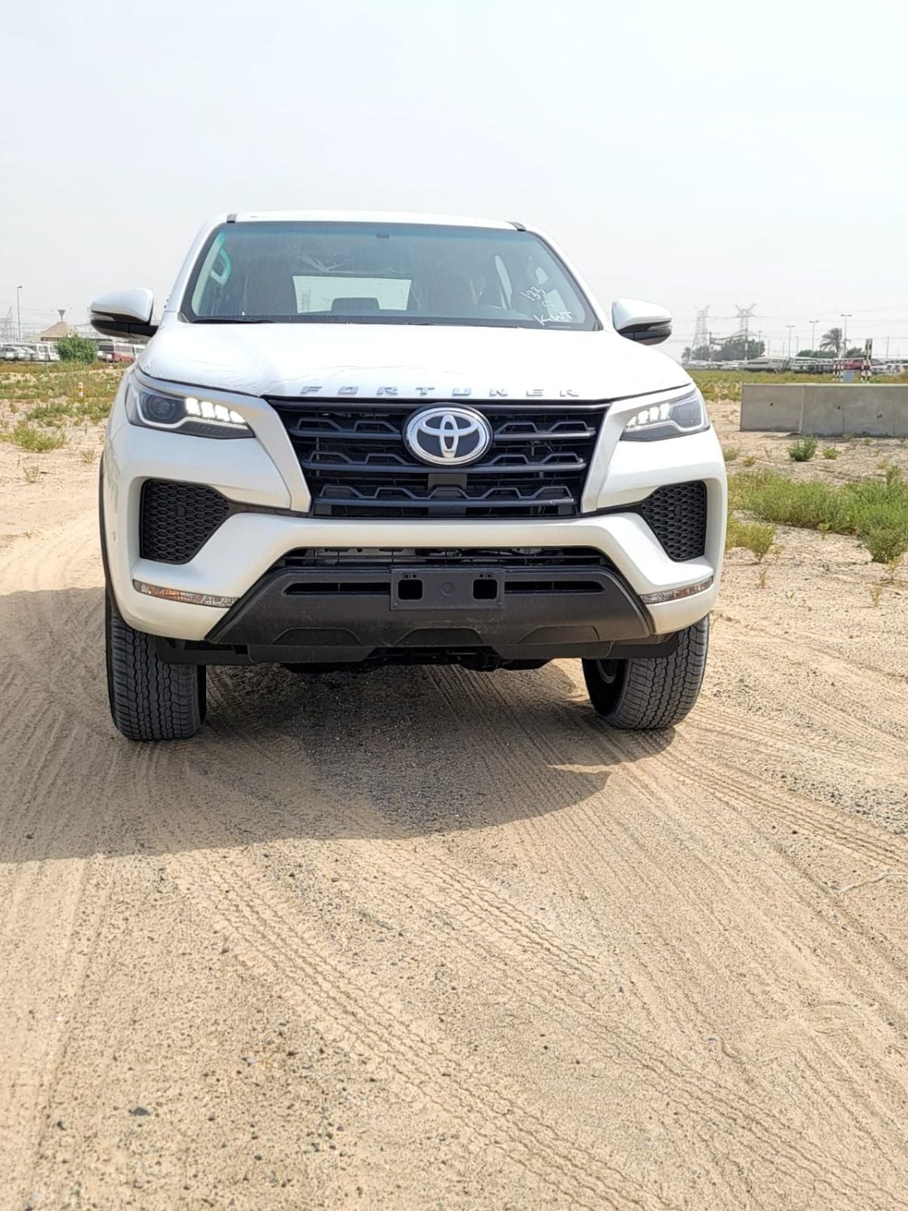 Toyota Fortuner Toyota Fortuner 2.7 4x2 petrol basic options GCC 2023
