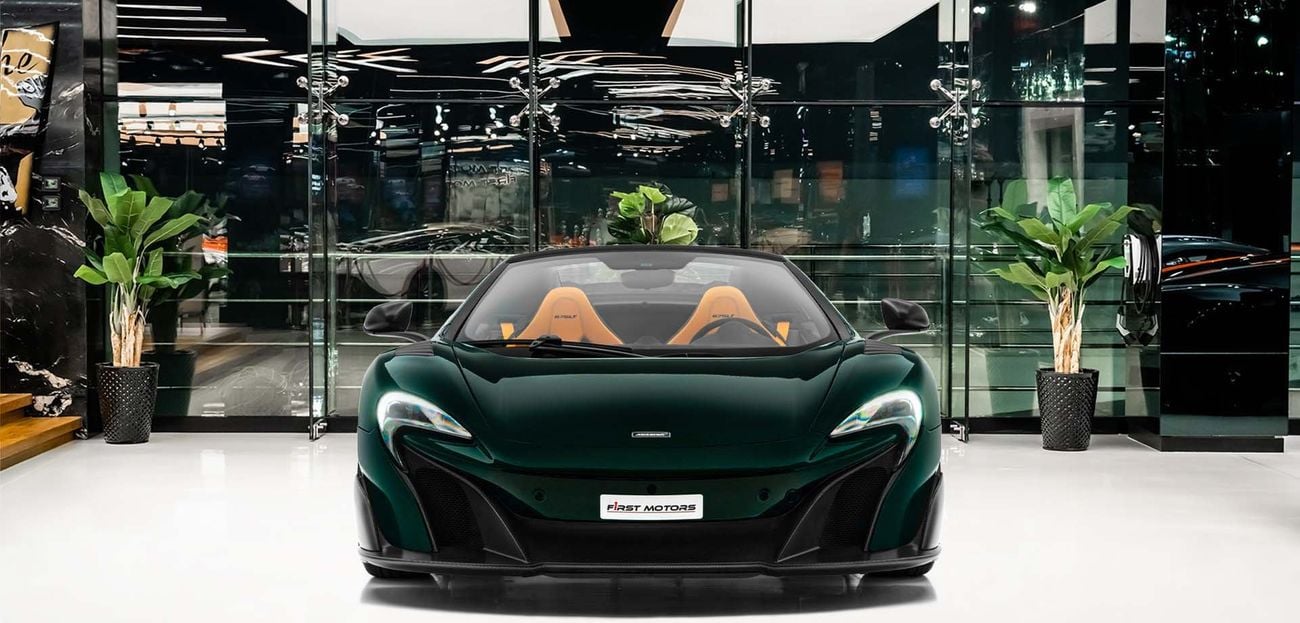McLaren 675LT 3.8L V8 Twin-Turbocharged Engine