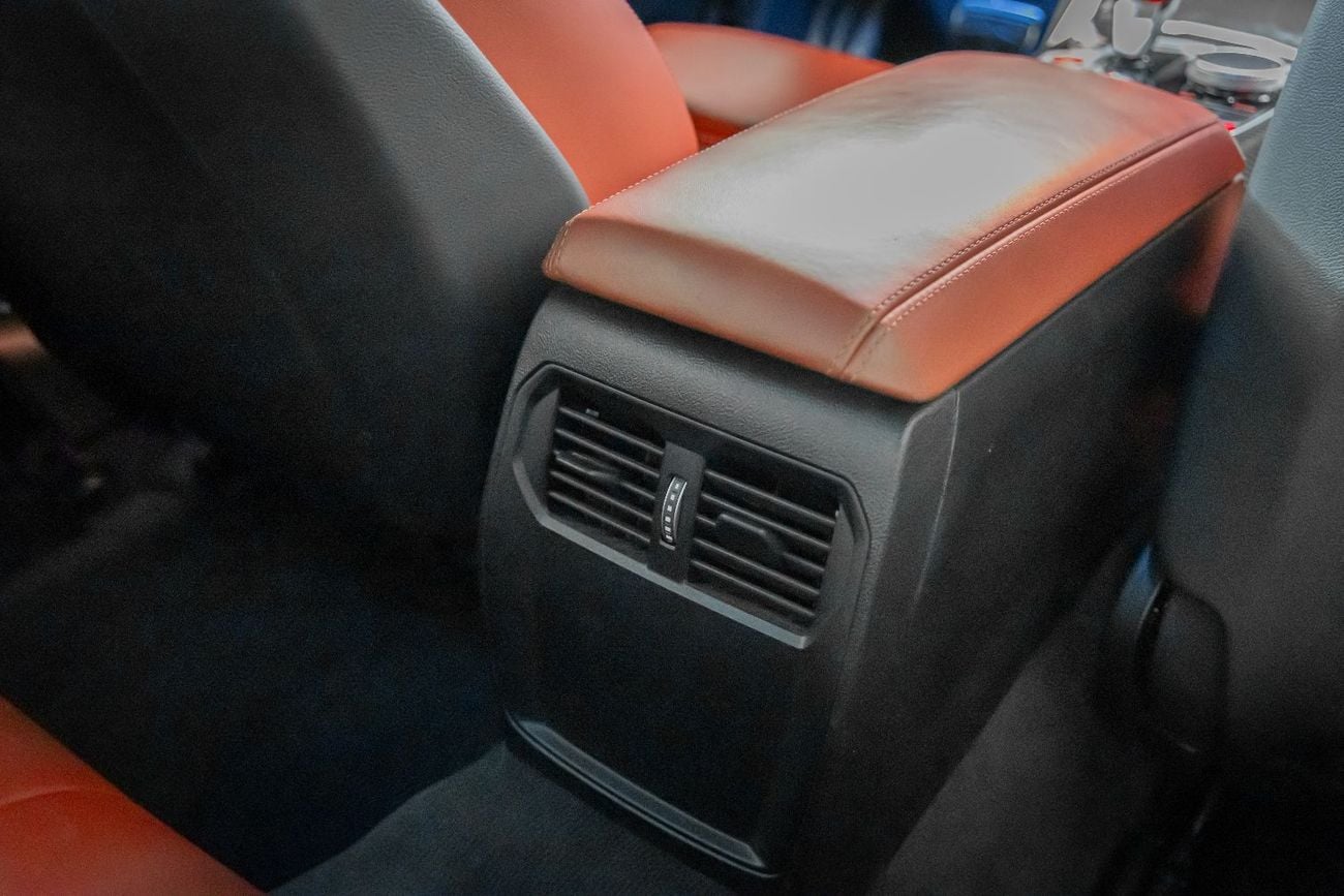 BMW M4 BMW M4 COMPETITION | COUPE | GCC | 5 YEARS WARRANTY | SERVICE CONTRACT | FULL CARBON FIBER 2025