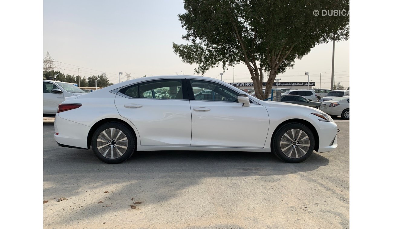 Lexus ES350 V6 MY2021 G.C.C PRIME