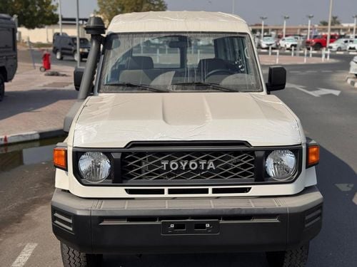 تويوتا لاند كروزر 70 78 HARDTOP 4.0L PETROL MANUAL TRANSMISSION