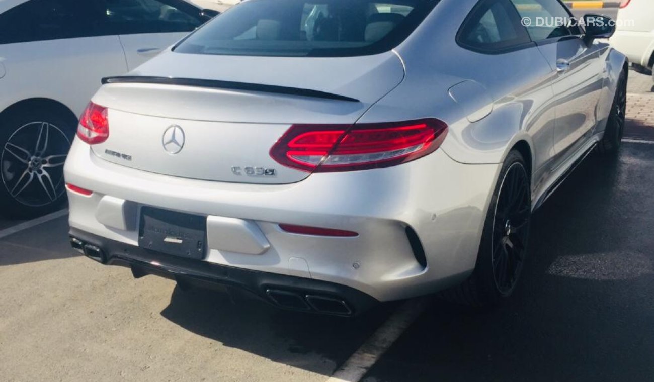 مرسيدس بنز C 63 كوبيه S V8 BITURBO