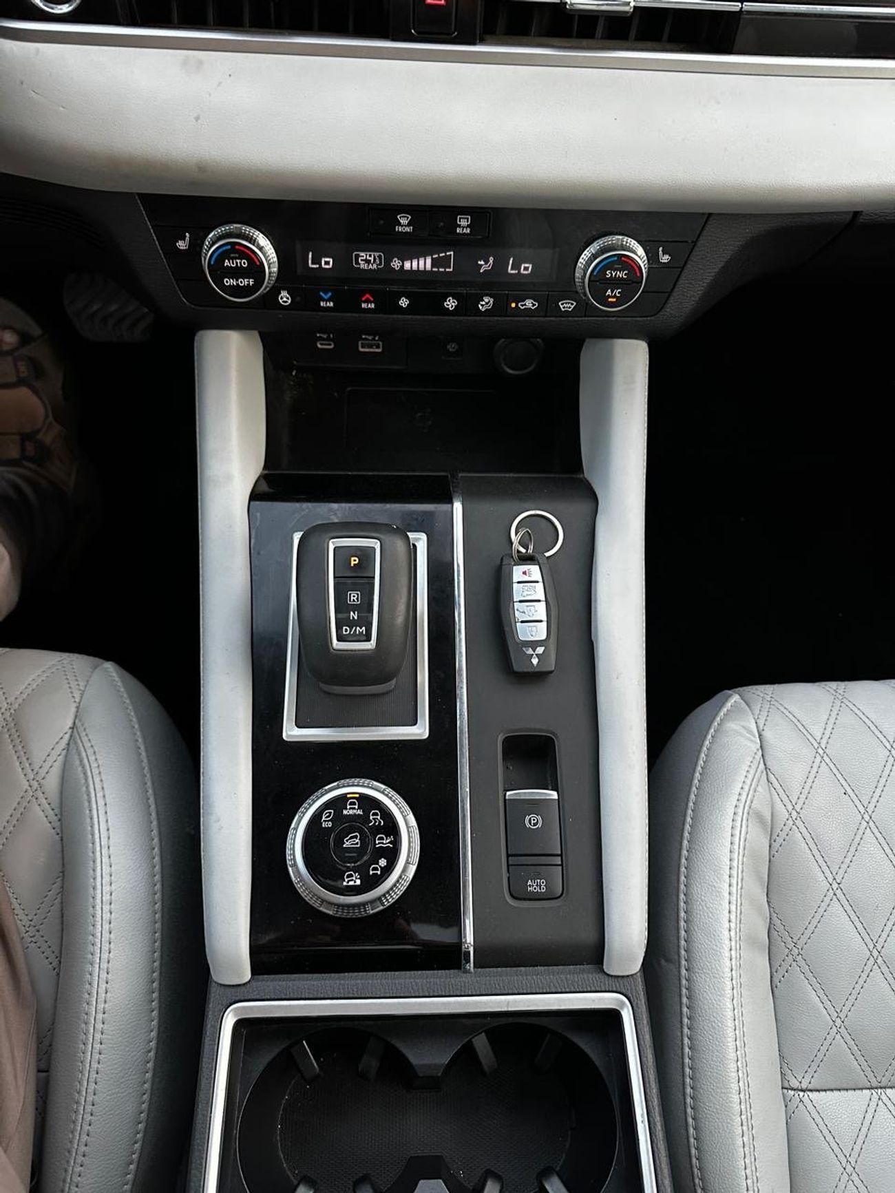 Mitsubishi Outlander 2022 Premium Limited 2.5L PANORAMA 360 CAMERA 4x4 CANADA SPEC