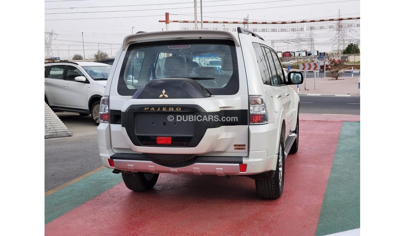 Mitsubishi Pajero GLS 4x4 Automatic 3.8L petrol V6 Gasoline with Leather Seats