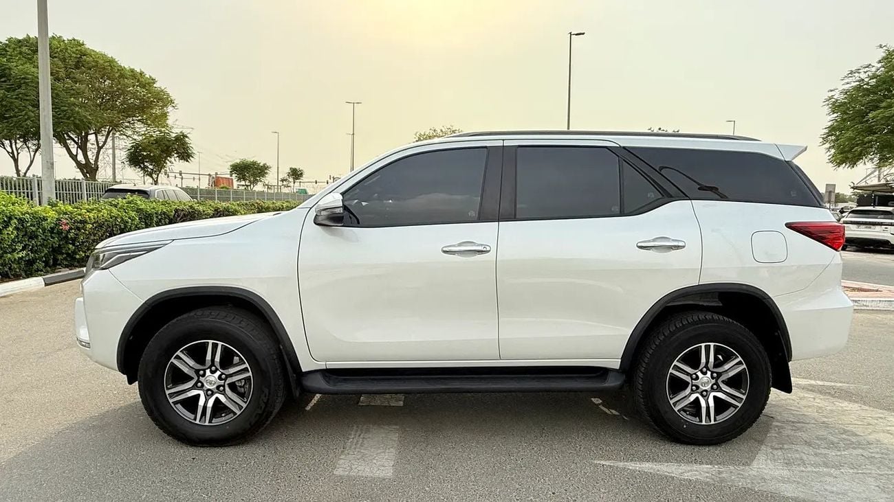 تويوتا فورتونر EXR 2.7L GCC! EMI (1566x60) Loan without or with down payment