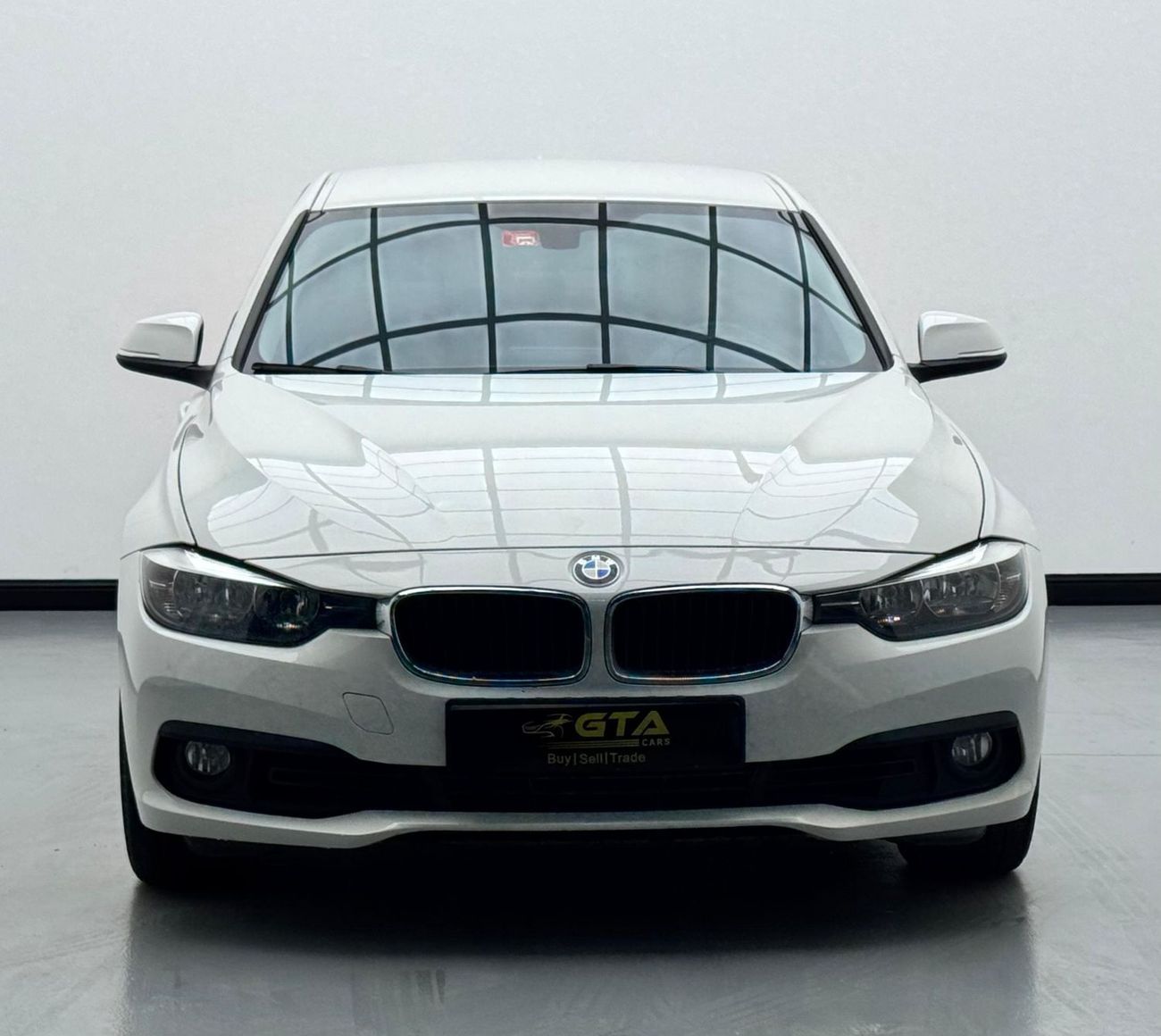 BMW 318i Std 1.5L 2017 BMW 318i, Full Agency Service History, Low km, Excellent Condition, GCC