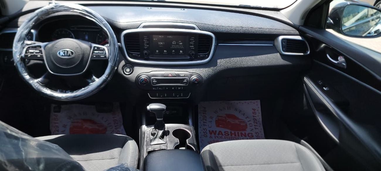 Kia Sorento S (NON GCC) Mid Option 3.3L