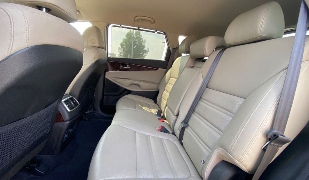 كيا سورينتو Base 3.3L AWD