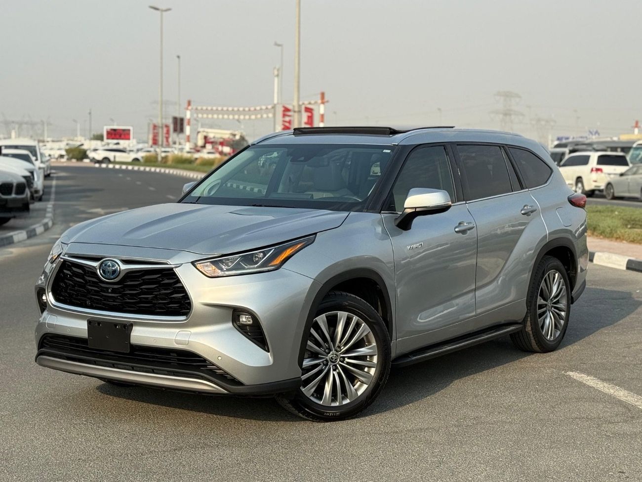 Toyota Highlander Platinum Full Option | panoramic | 360 Camera | leather | hybrid 2.5