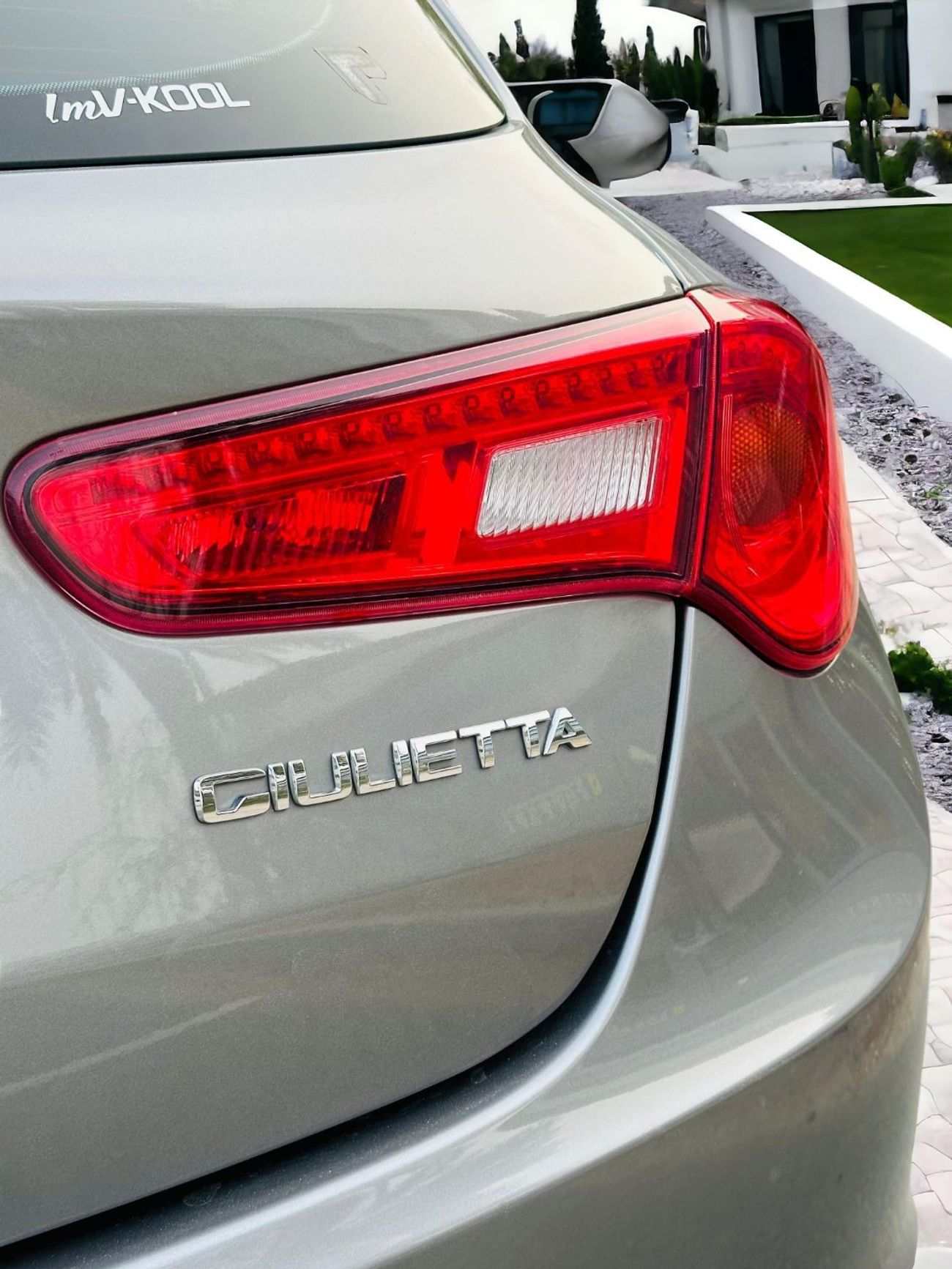 ألفا روميو جوليتا Veloce AED 710 PM | ALFA ROMEO GIULIETTA 1.8 TC I4 | GCC | 0% DP | WELL MAINTAINED | STYLING EXTERIO