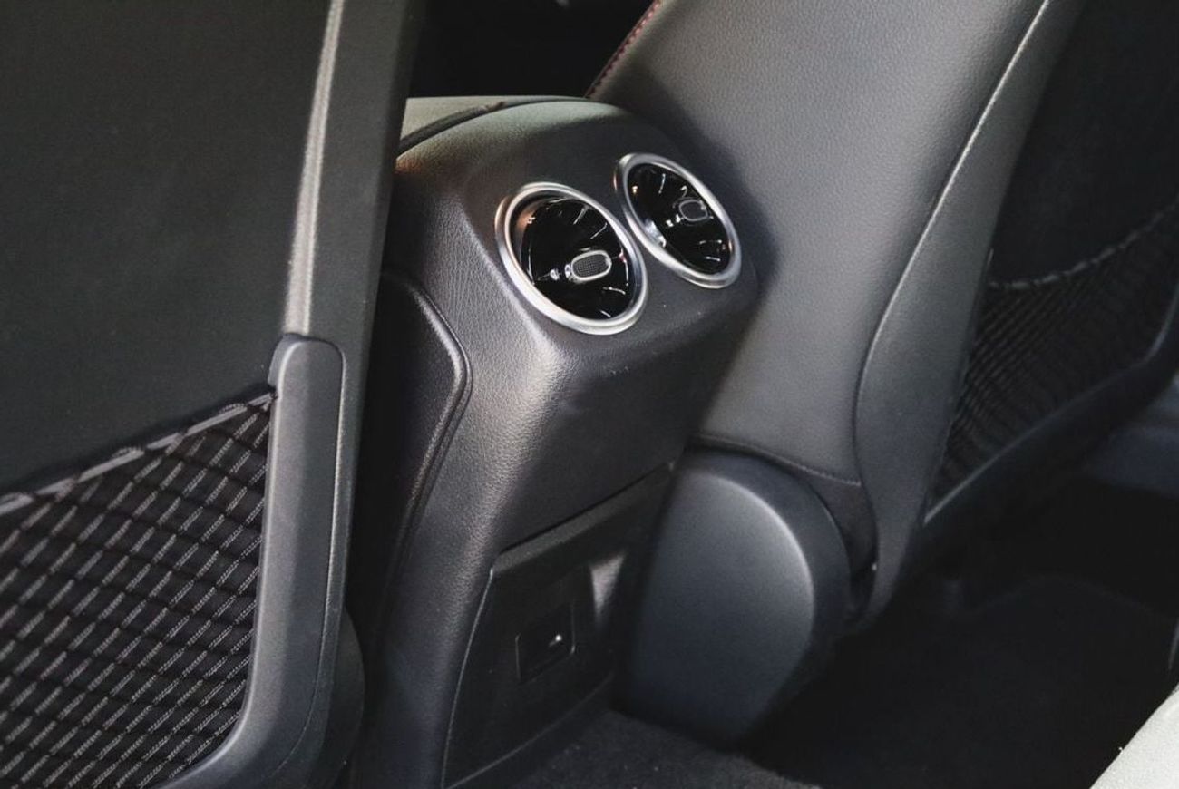 Mercedes-Benz A 45 AMG Mercedes-Benz A 35 AMG 2023