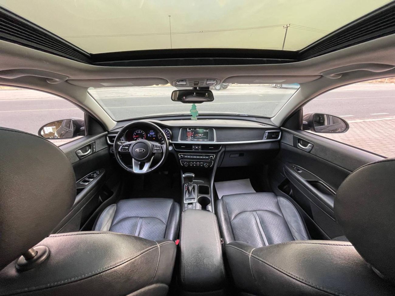 Kia Optima EX Deluxe 2.4L 2.4L V4 / PANORAMIC SUNROOF / LEATHER / RADAR / ROAD ASSIST / RIMS / IN PERFECT CONDI