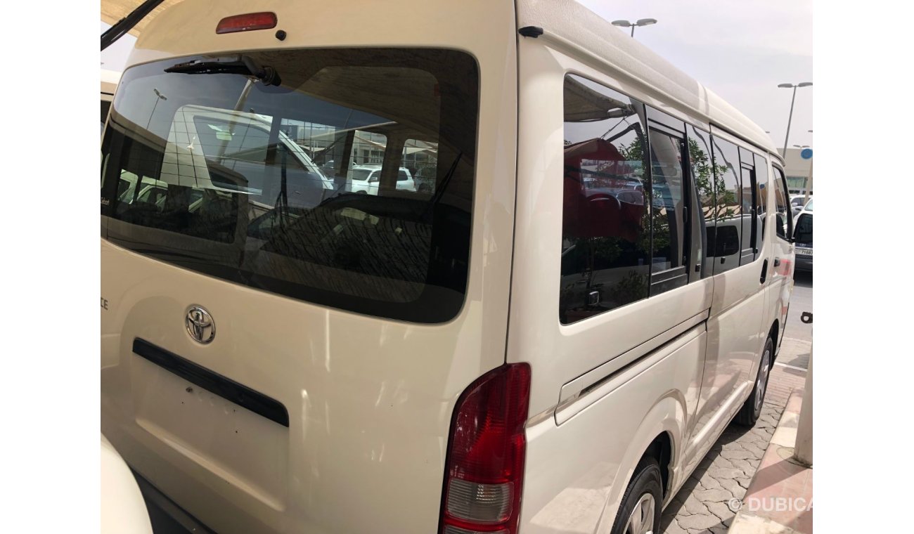 تويوتا هاياس Toyota Hiace Midroof 15 seater bus , Diesel, Model:2011. Excellent condition