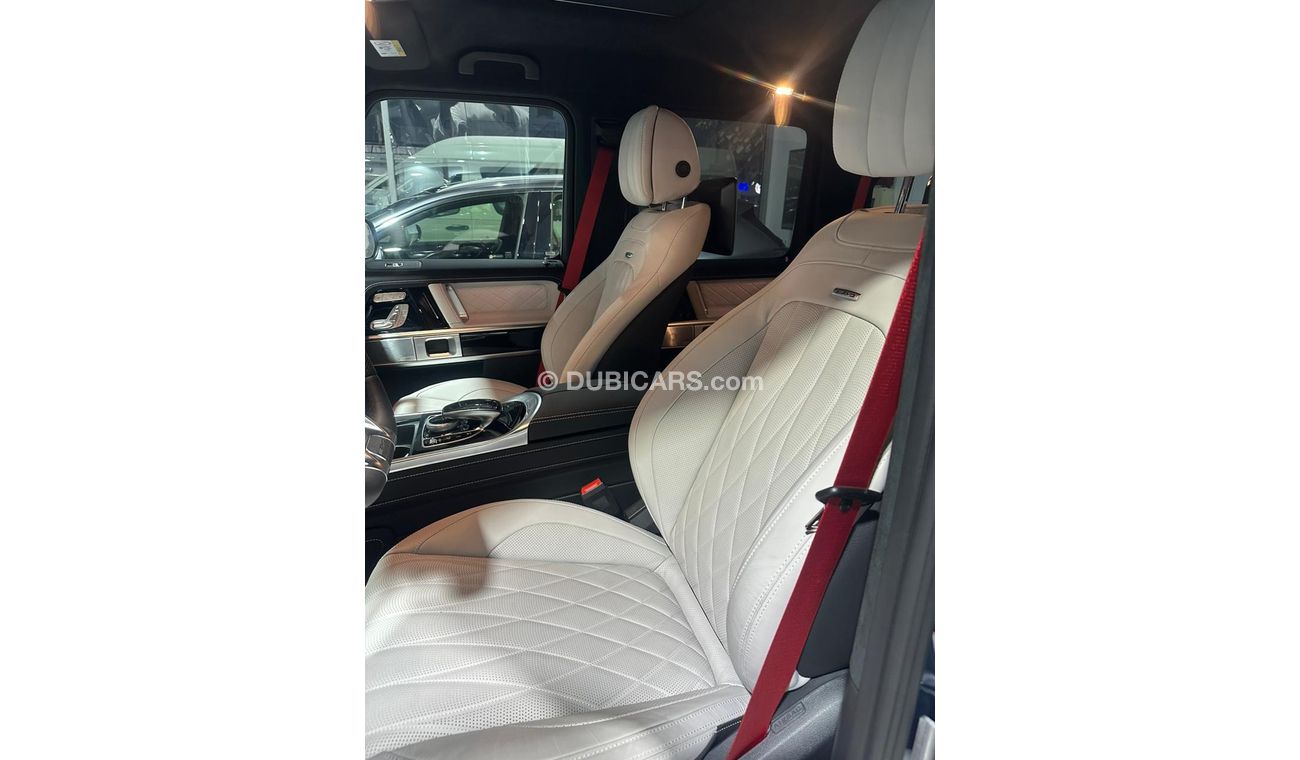 Mercedes-Benz G 63 AMG Ocean blue