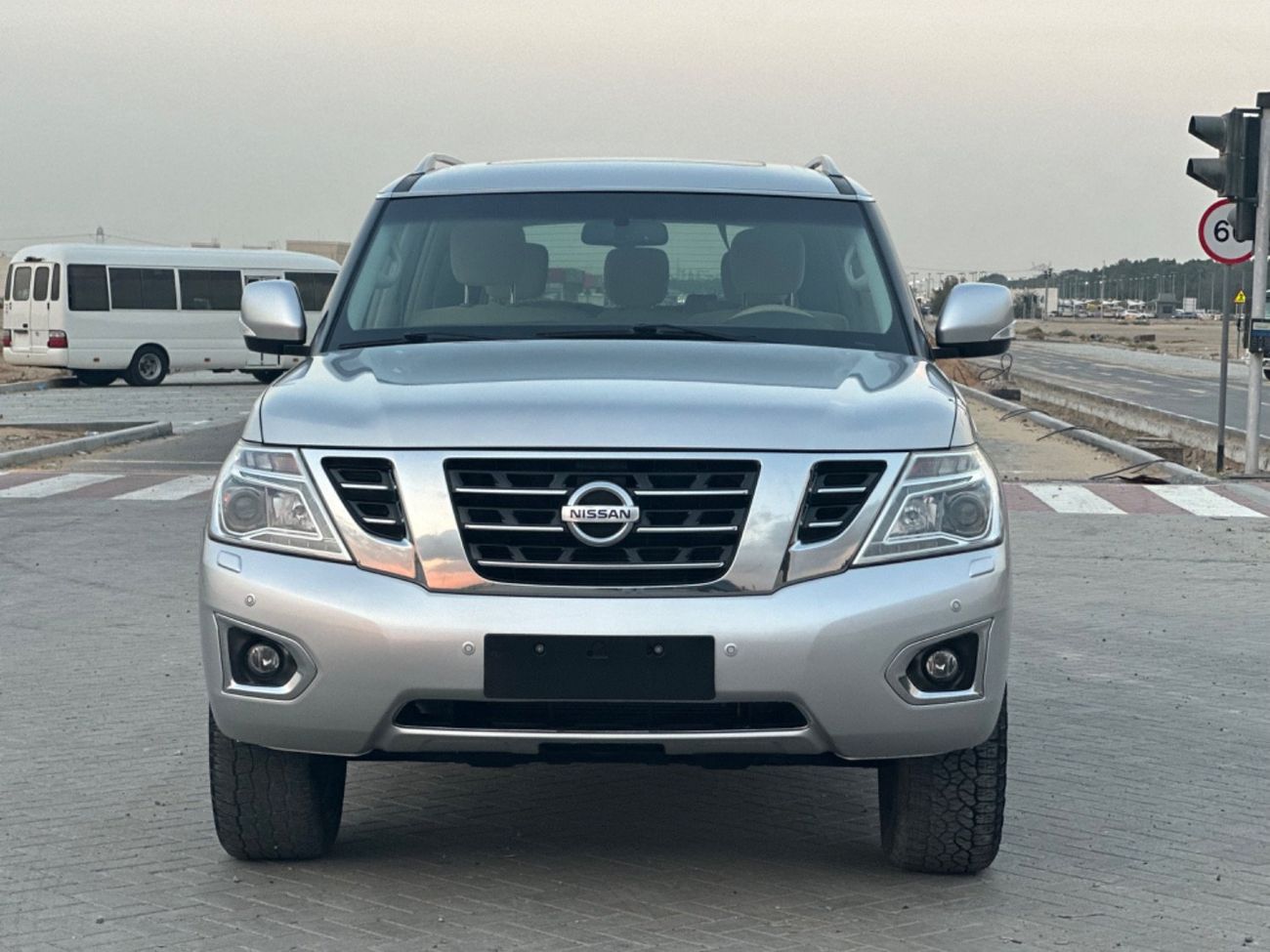 نيسان باترول موديل 2015 خليجي فل مواصفات فتحه ونظام صوت ممتاز V8