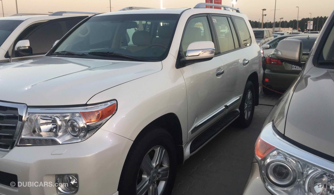 Toyota Land Cruiser فل كامل