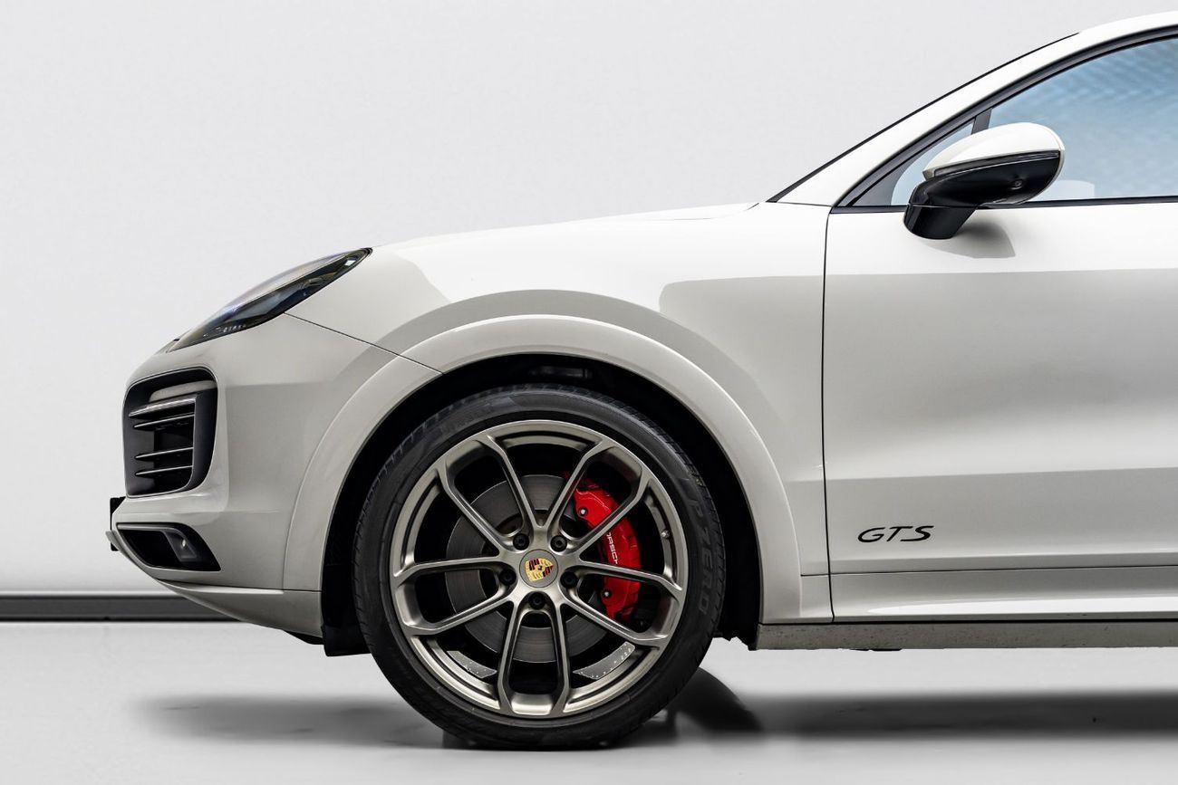 بورش كايان GTS Coupe