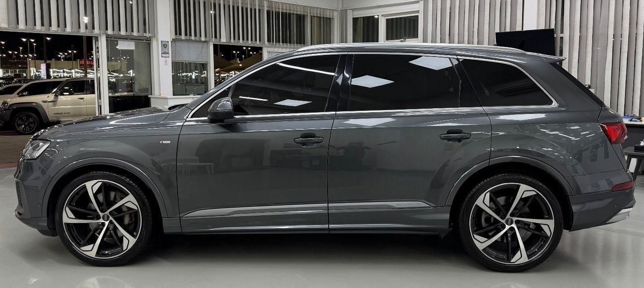 Audi Q7 55 TFSI S-LINE LUXURY 55 TFSI quattro S-Line 3.0L