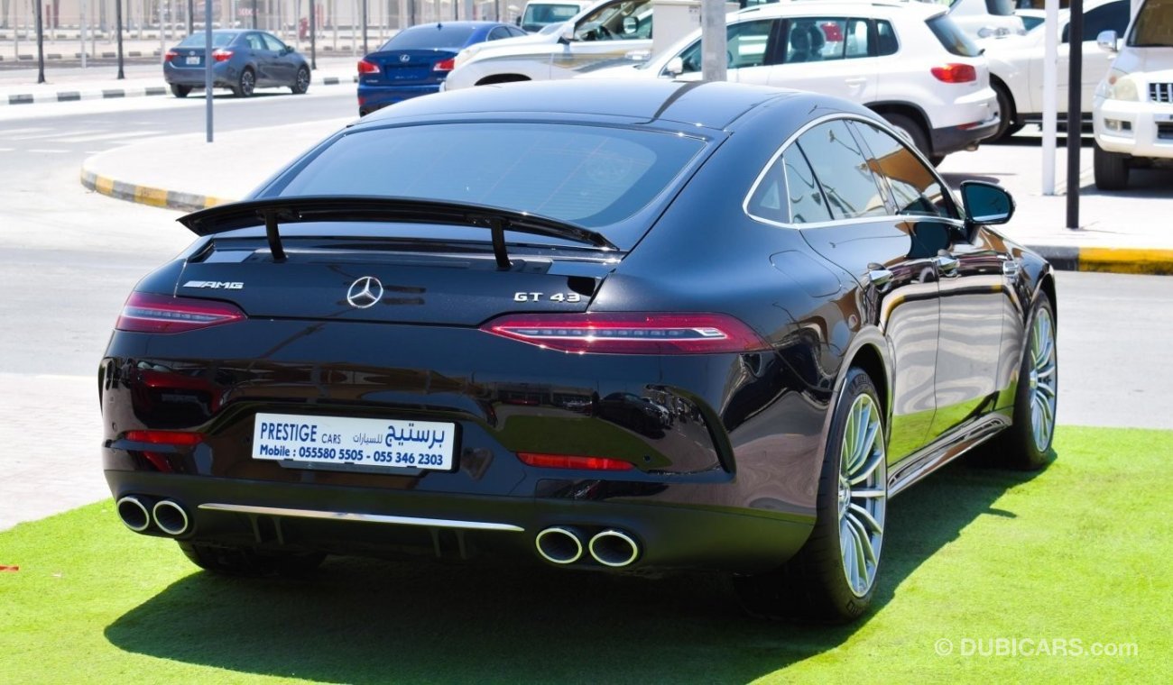 مرسيدس بنز AMG GT 43 4 Matic